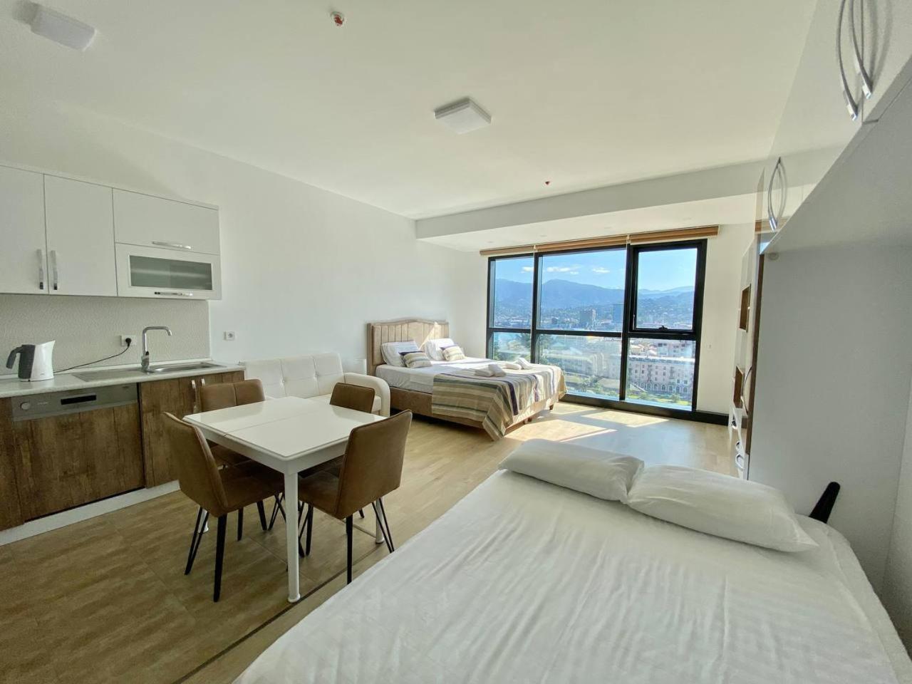 Apartments With Sea And Mountain Views, Portа Batumi Tower Esterno foto